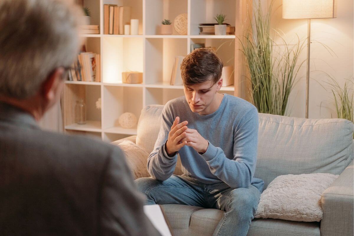 Heilpraktiker für Psychotherapie oder Psychotherapeut:in – was ist der Unterschied?